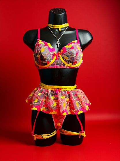 Pretty In Pink 3-Piece Lingerie Set | Soft Lace, Sweet Vibe & Complete Glam