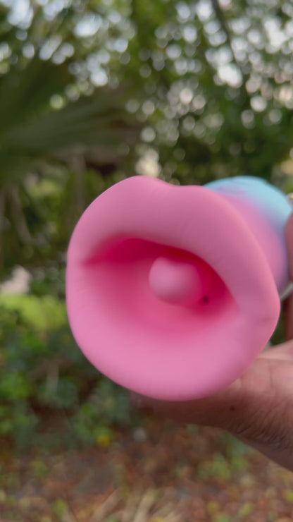 Kiss Me On Command 💋